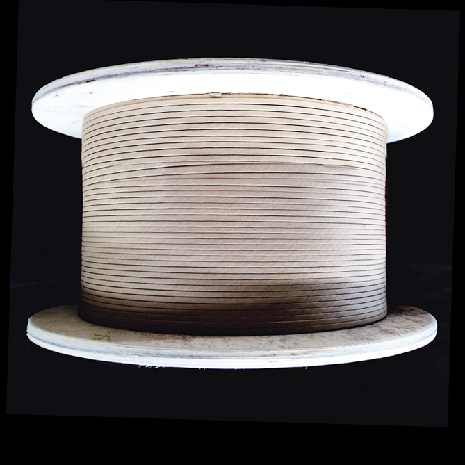 fil plat recouvert de papier